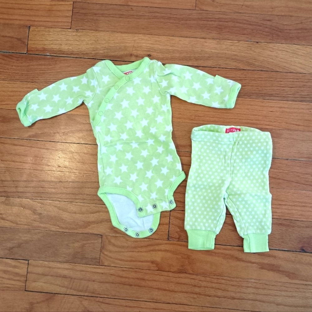3/$10 🌟 Skip Hop Lime Green NB Newborn Baby Matching Set Onesie & Pants
